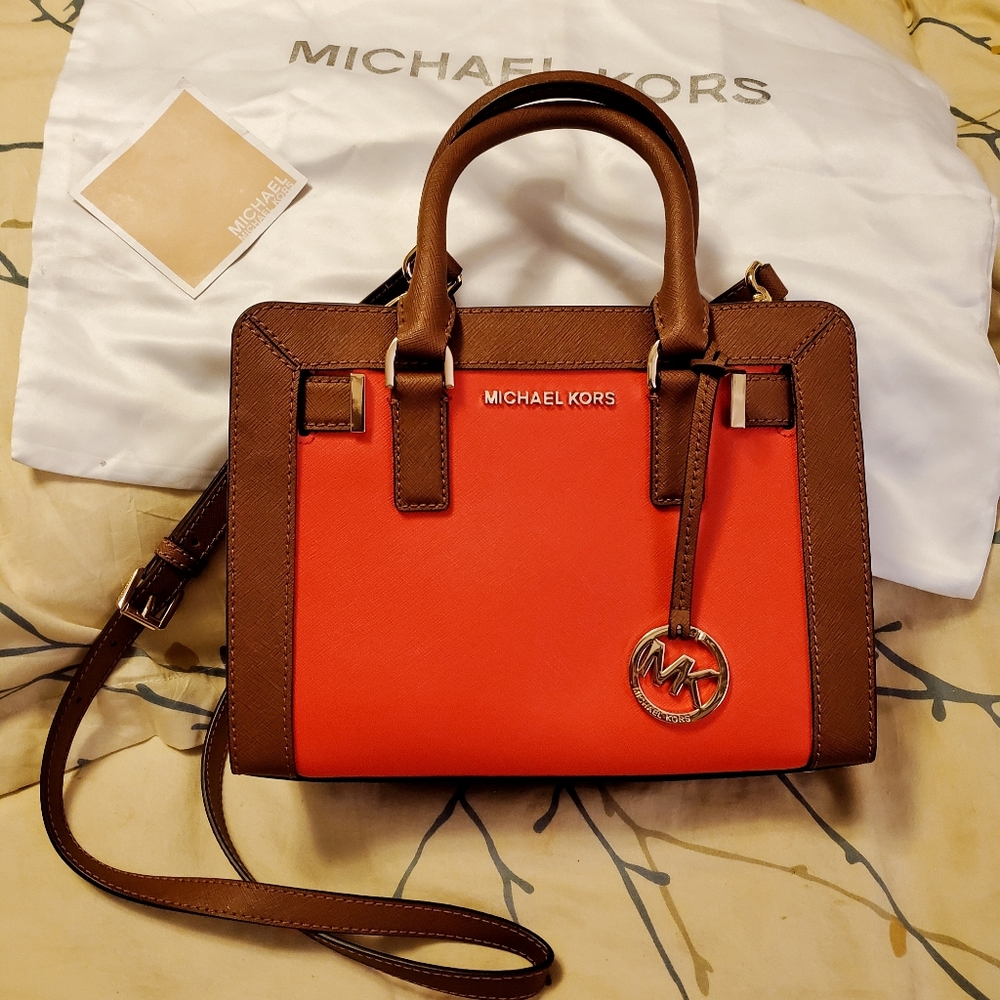 NWT Micheal Kors Red Small Dillon Crossbody bag